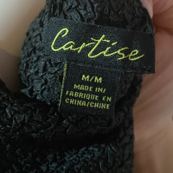 Super stretchy double sided hooded vest - Picture 8 of 9